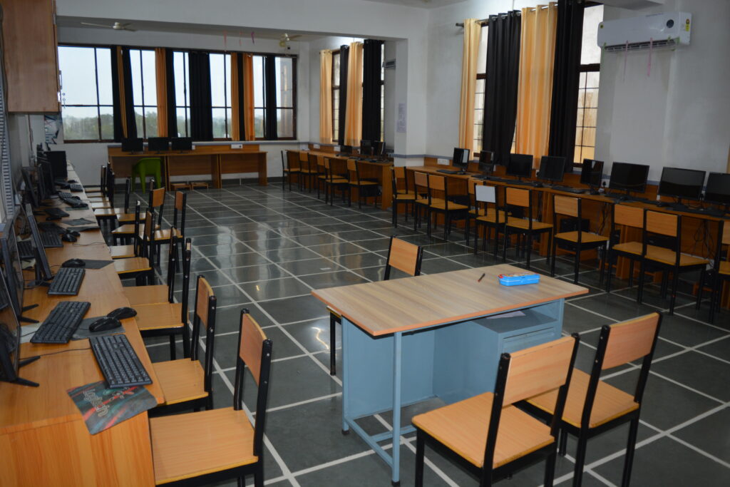 SENIOR COMPUTER LAB 3